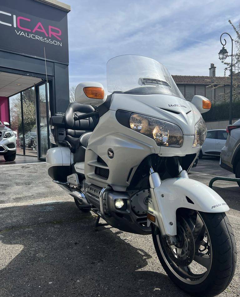 Acheter une moto d'occasion a Versailles dans les Yvelines