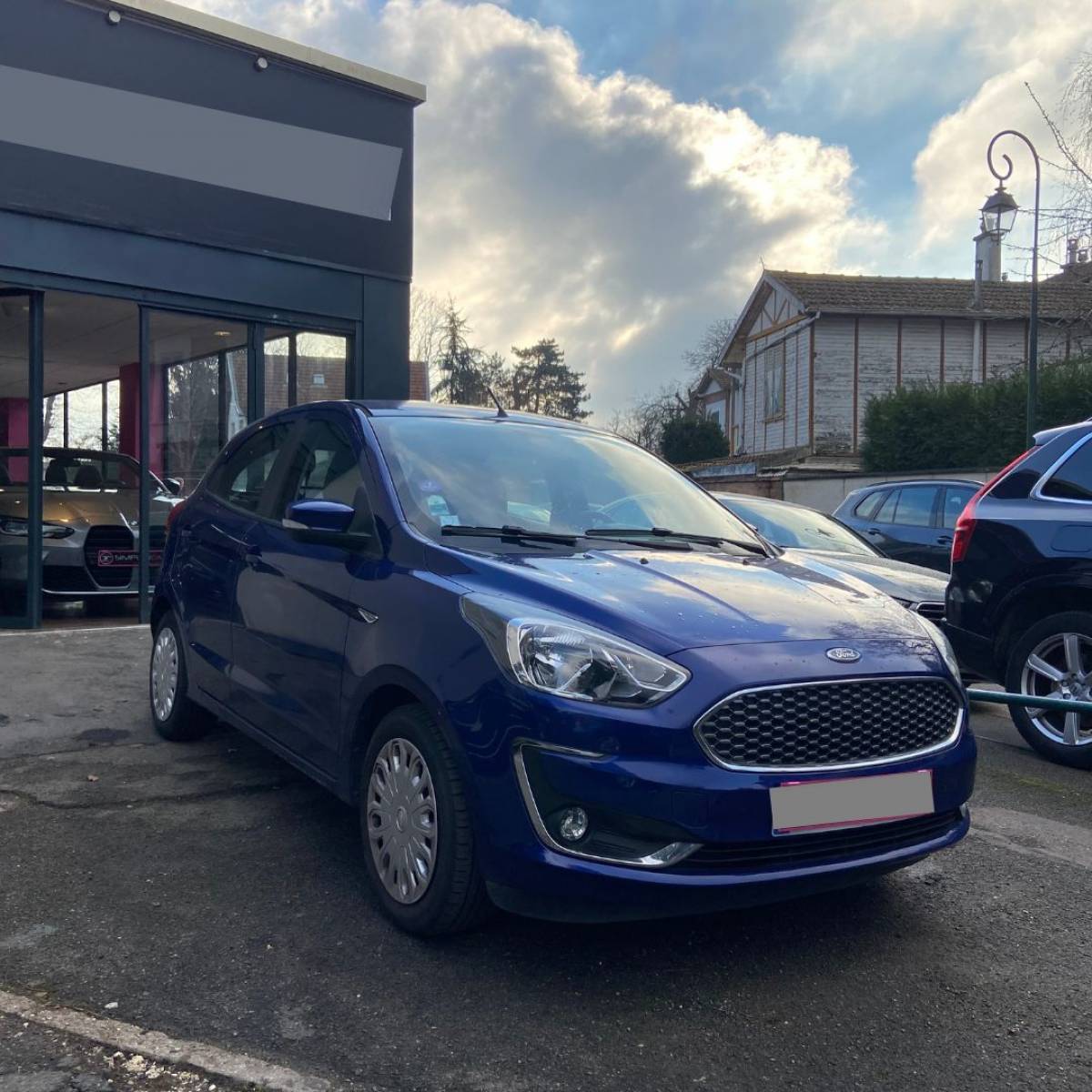 A la recherche d'un véhicule d'occasion près de Rueil-Malmaison dans les Hauts-de-Seine